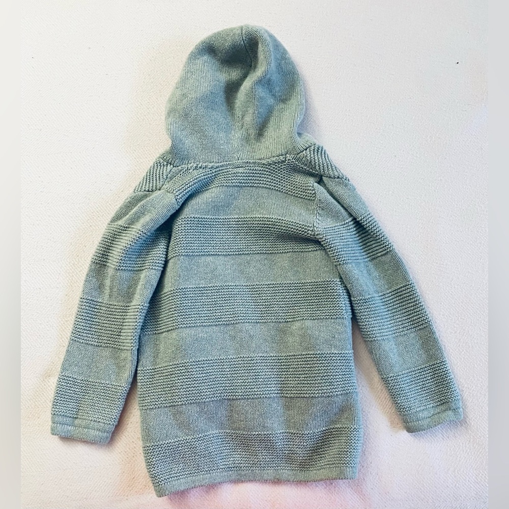 Beautiful girl’s cardigan. Perfect for any occasion ❤️